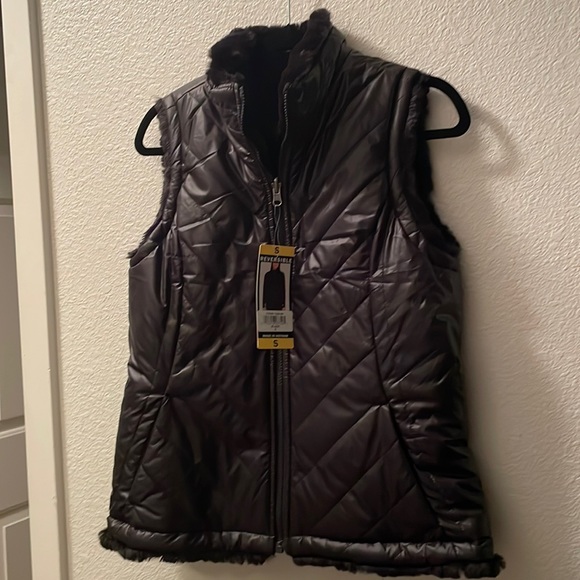 Reversible Nicole Miller Vest - Picture 3 of 4